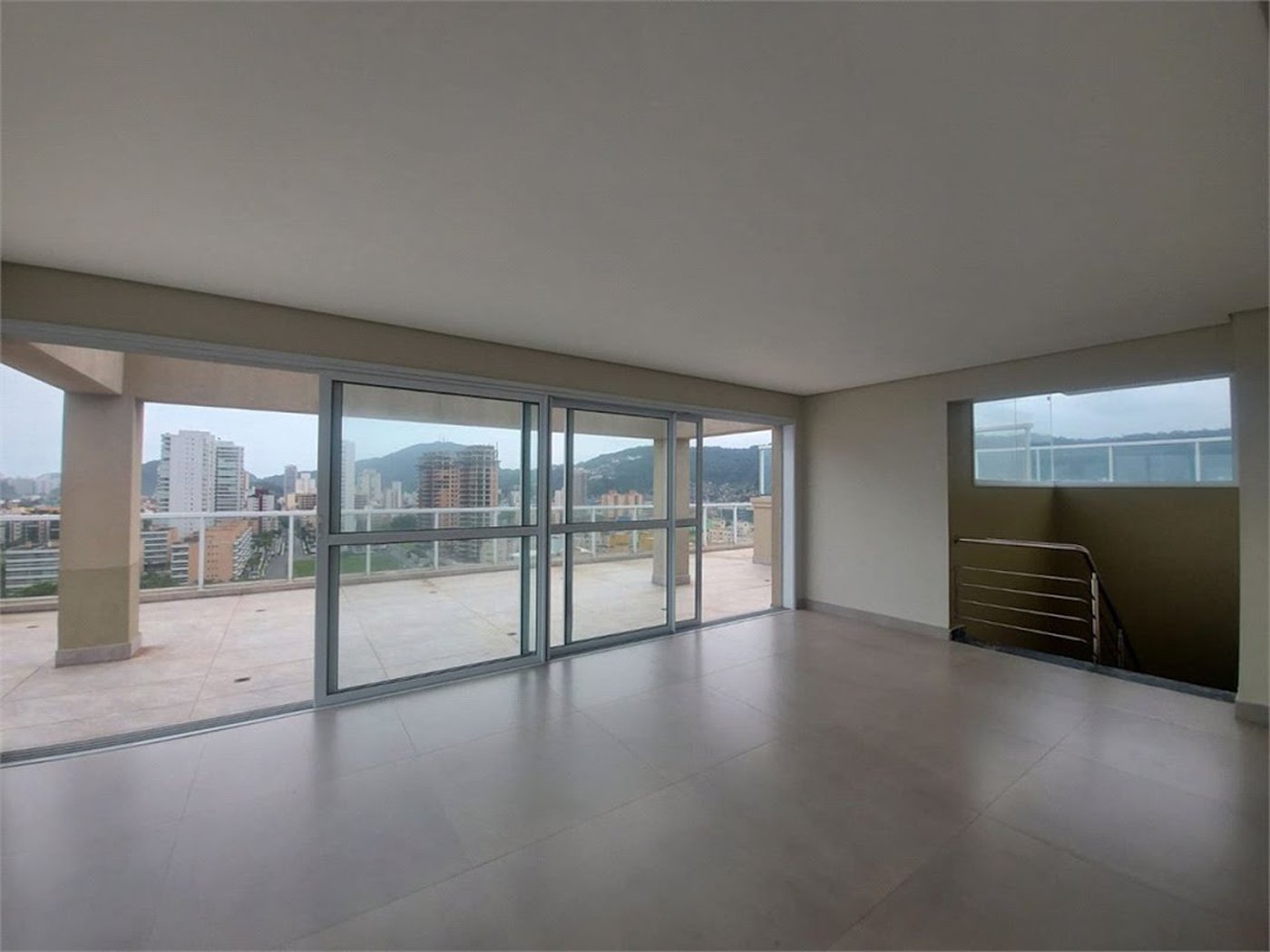 Cobertura para alugar, 150 m² por R$ 13.000,00 - Balneário Cidade Atlântica - Guarujá/SP