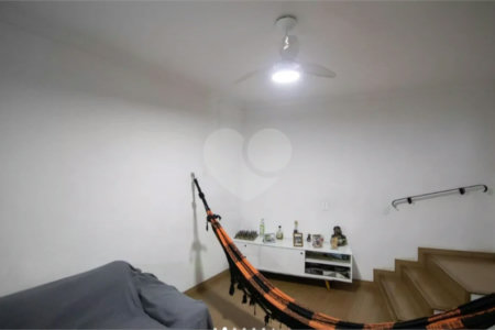 Casa Térrea à venda com 7 quartos em Vila Mazzei, São Paulo, SP