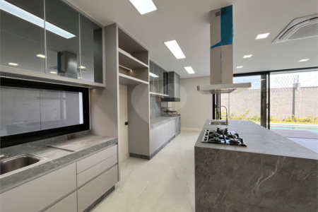 Casa à venda com 4 suítes no condomínio Alphaville Nova Esplanada 1, Votorantim - SP