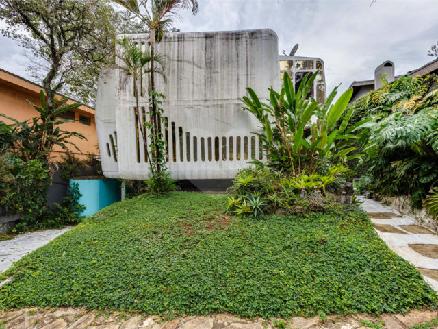 Casa de Vila à venda ou para alugar com 4 quartos, sendo 1 suíte,  em Granja Julieta, São Paulo, SP