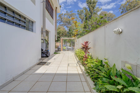Casa à venda com 3 suítes em Interlagos, São Paulo, SP
