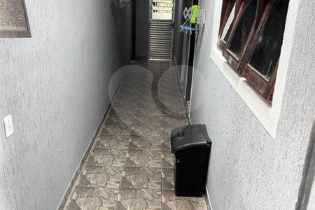 Sobrado à venda com 5 quartos, sendo 2 suítes,  em Jardim da Granja, São José dos Campos, SP