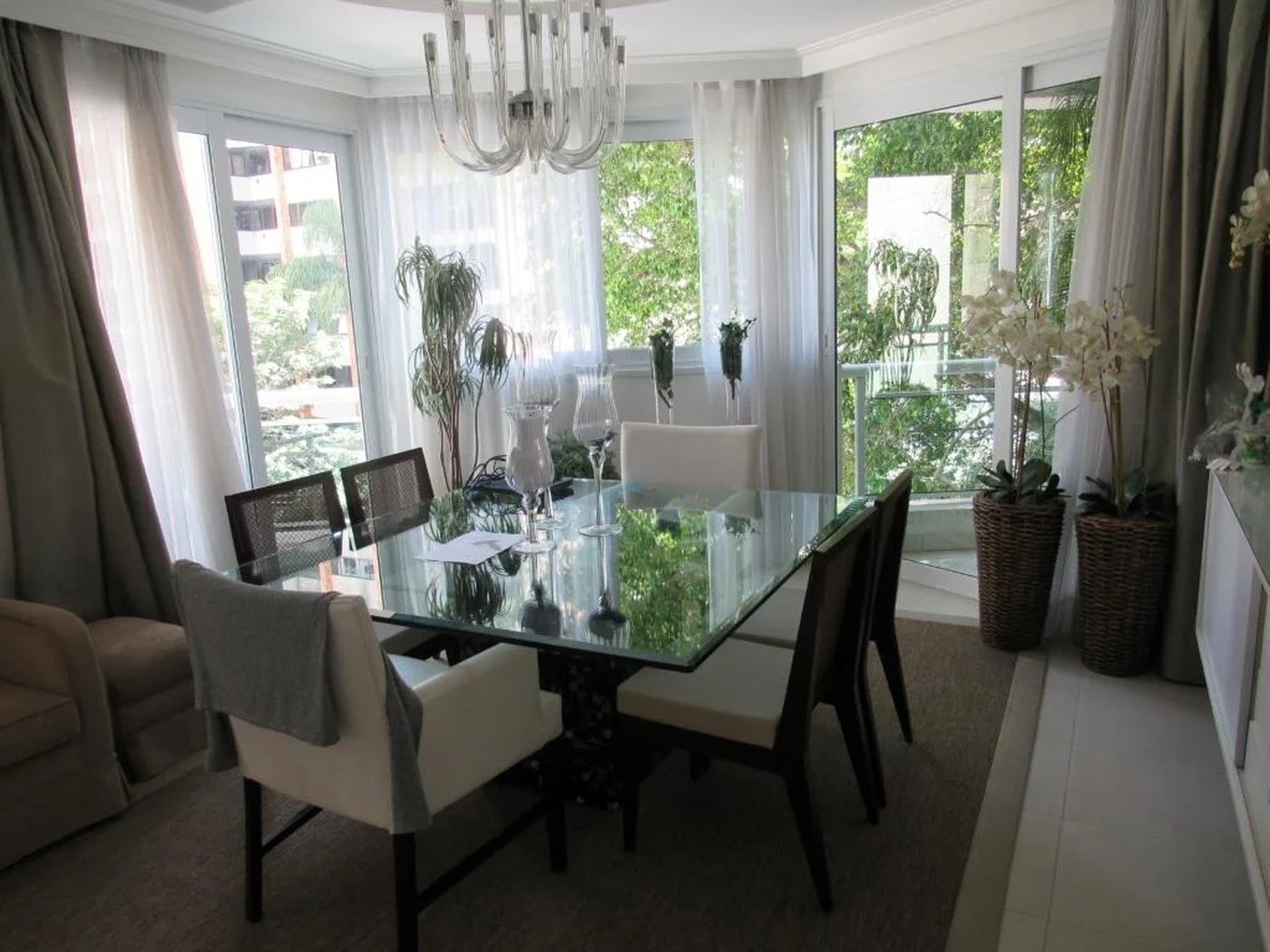 Apartamento à venda com 3 suítes em Real Parque, São Paulo, SP