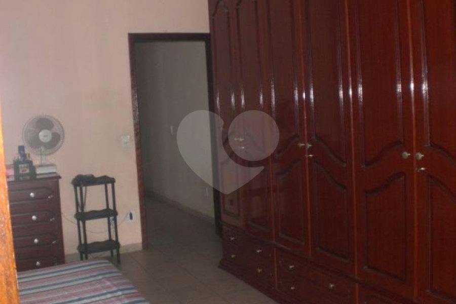 Sobrado à venda com 3 quartos, sendo 1 suíte, em Jardim Peri, São Paulo, SP