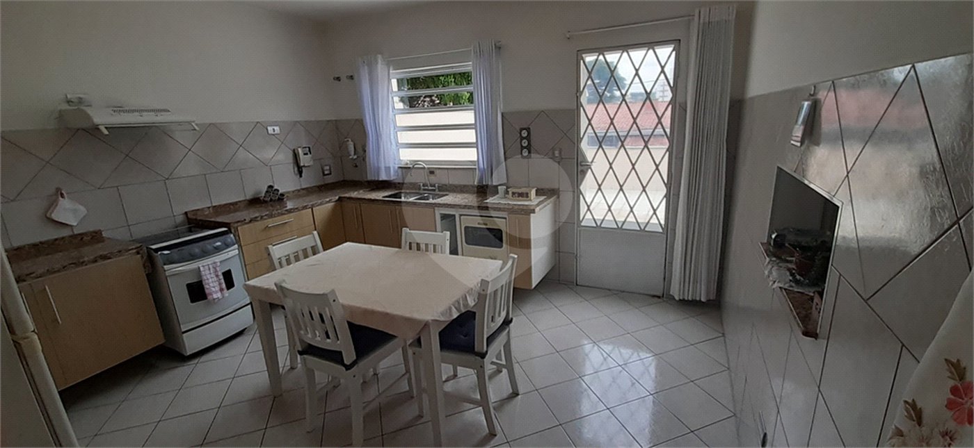 Sobrado à venda com 3 quartos, sendo 2 suítes, em Chácara Monte Alegre, São Paulo, SP