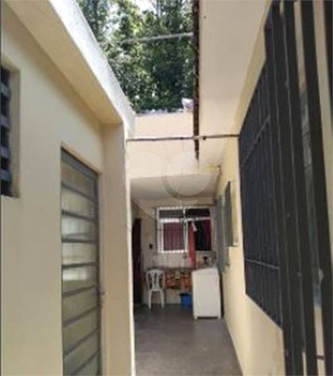 Casa Térrea à venda com 4 quartos, sendo 1 suíte,  em Vila Nivi, São Paulo, SP