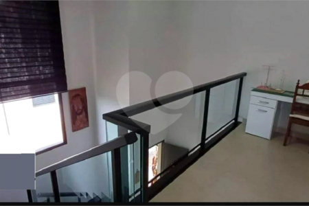 Casa à venda com 3 quartos, sendo 2 suítes, no condomínio Residencial Marchant Buarque, Atibaia - SP
