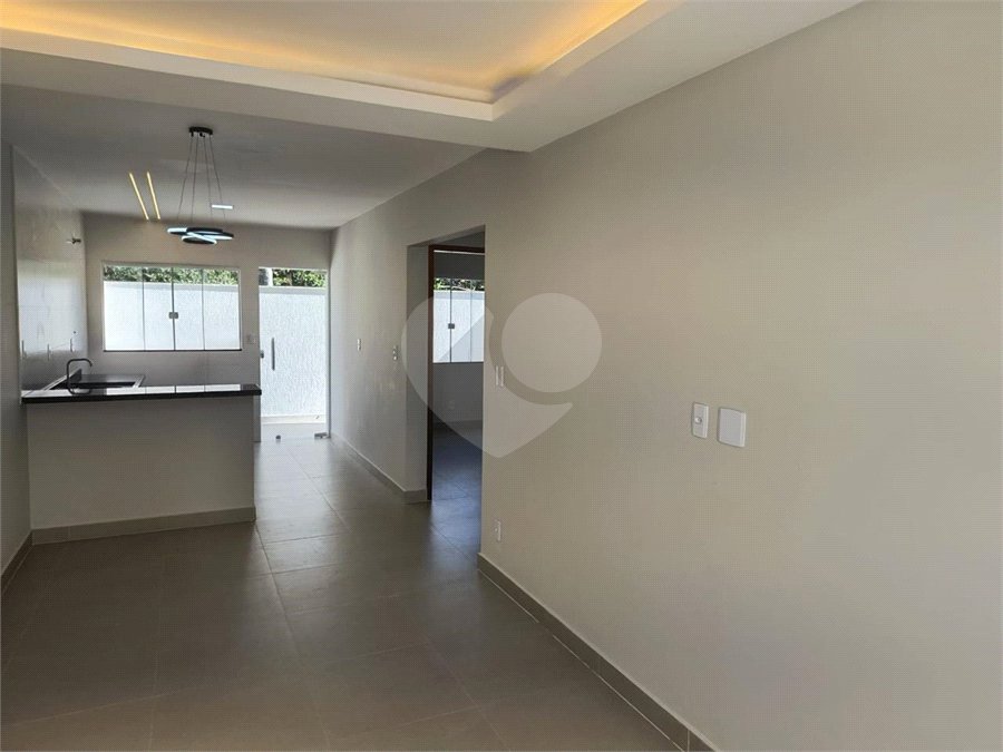 Casa à venda com 2 quartos, sendo 1 suíte,  em Guriri, Cabo Frio, RJ