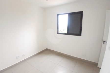Apartamento à venda com 2 quartos em Vila dos Remédios, São Paulo, SP