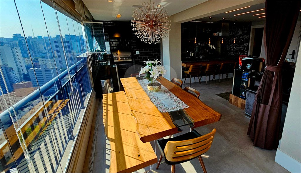 Apartamento à venda com 2 suítes em Vila Mariana, São Paulo, SP