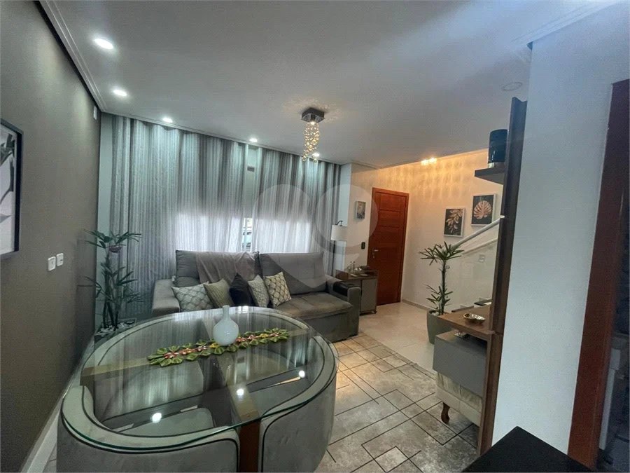 Casa à venda com 2 suítes no condomínio Cotia, Cotia - SP