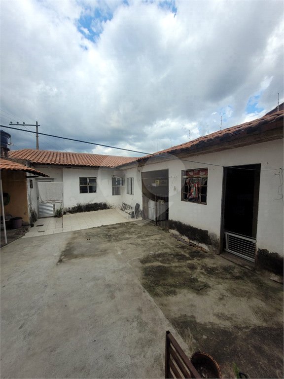 Casa à venda com 3 quartos em Jardim Saira, Sorocaba, SP