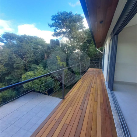 Casa à venda com 4 suítes no condomínio Estância Marambaia, Vinhedo - SP