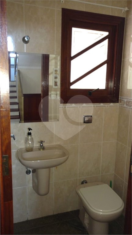 Casa à venda com 3 quartos, sendo 1 suíte, no condomínio Morada de Itapuã, São Paulo - SP