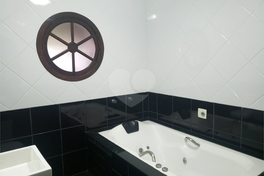 Casa à venda com 3 suítes no condomínio Alpes da Cantareira, Mairiporã - SP