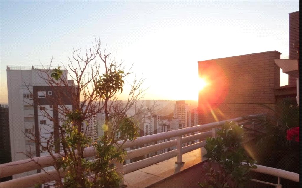 Cobertura à venda com 4 suítes em Vila Suzana, São Paulo, SP