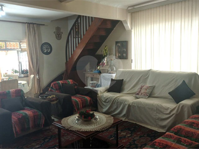 Sobrado à venda com 4 quartos, sendo 2 suítes,  em Santana, São Paulo, SP