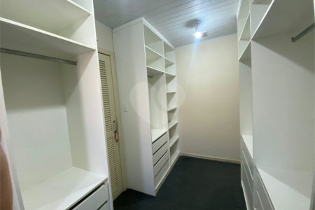Casa à venda com 2 quartos, sendo 1 suíte, em Campo Grande, Rio de Janeiro, RJ