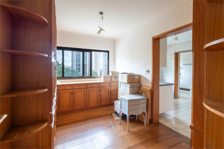 Apartamento à venda com 4 quartos, sendo 3 suítes,  em Jardim Monte Kemel, São Paulo, SP