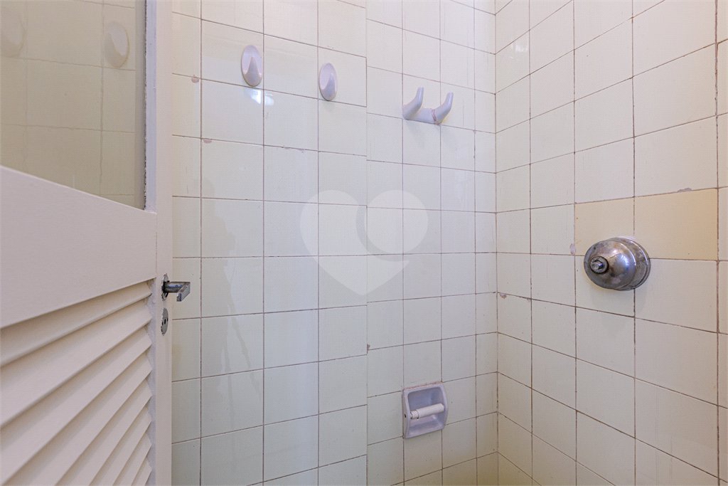 Apartamento à venda com 3 quartos, sendo 1 suíte, em Cerqueira César, São Paulo, SP