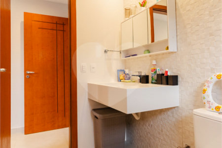 Casa à venda com 3 quartos, sendo 2 suítes, em Caravelas, Armação dos Búzios, RJ