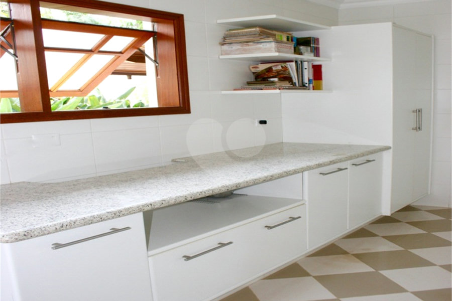 Casa à venda com 5 suítes no condomínio Suíça da Cantareira, Mairiporã - SP