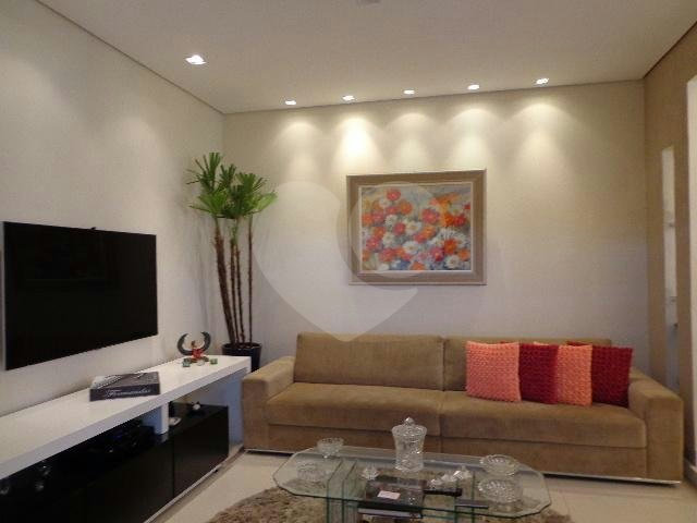 Casa Térrea à venda com 3 suítes em Jardim Franca, São Paulo, SP