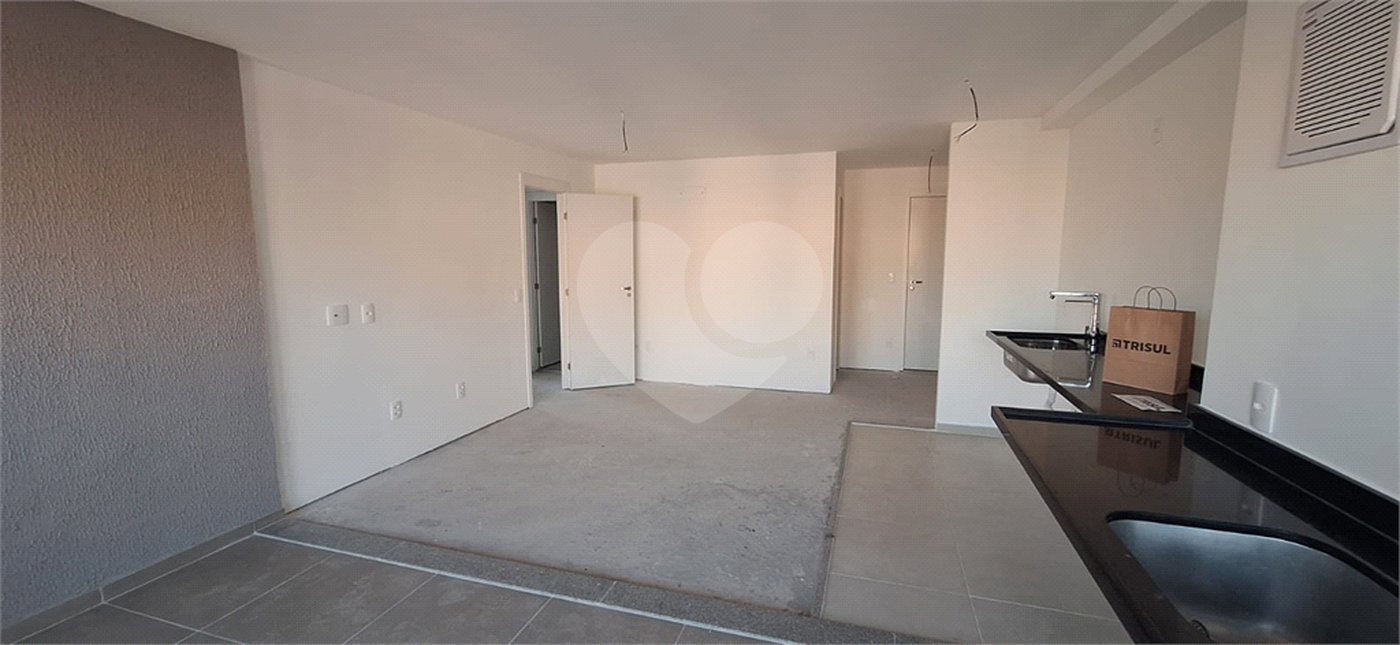 Apartamento à venda com 3 quartos, sendo 1 suíte, em Barra Funda, São Paulo, SP
