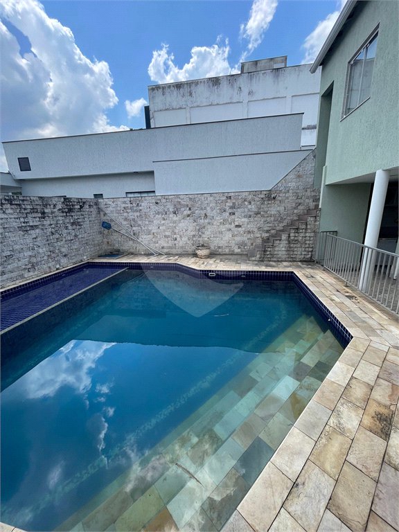 Casa à venda com 5 quartos, sendo 1 suíte, no condomínio Residencial Green Ville, Rio de Janeiro - RJ