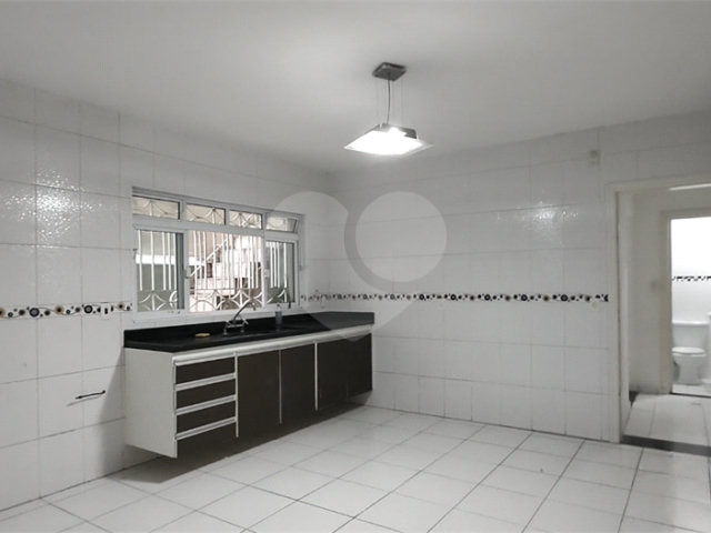 Casa à venda com 4 quartos, sendo 1 suíte,  em Jardim Japão, São Paulo, SP