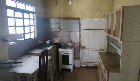 Casa à venda com 2 quartos, sendo 1 suíte, no Centro, Jarinu, SP