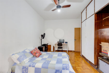 Casa à venda com 5 quartos, sendo 2 suítes, em Alto da Boa Vista, São Paulo, SP