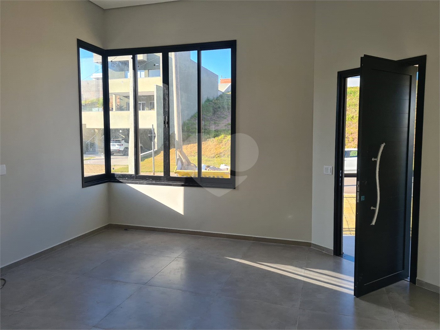 Casa à venda com 3 suítes no condomínio Reserva dos Jatobás, Louveira - SP