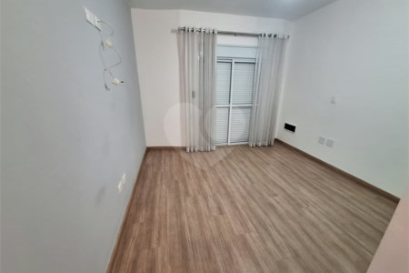 Sobrado à venda com 3 quartos, sendo 1 suíte, em Parque Vitória, São Paulo, SP