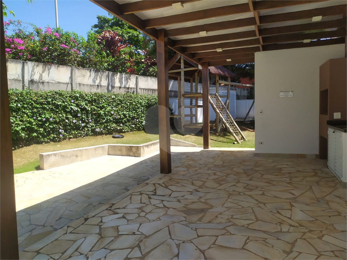 Sobrado à venda com 3 quartos, sendo 1 suíte, em Jardim do Lago, Atibaia, SP