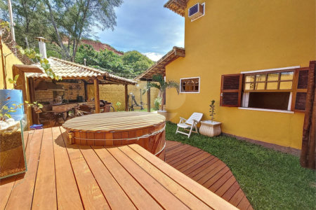Casa em condomínio à venda com 3 quartos, sendo 1 suíte,  em Rasa, Armação dos Búzios, RJ