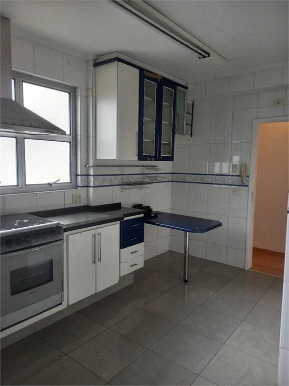 Apartamento à venda com 3 quartos, sendo 1 suíte, em Pinheiros, São Paulo, SP