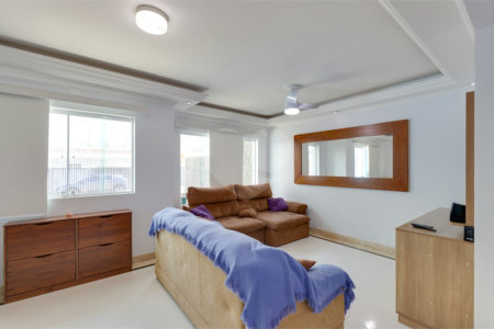Casa à venda com 3 quartos, sendo 1 suíte, em Santo Amaro, São Paulo, SP