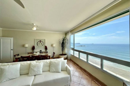 Apartamento Residencial à venda, Pitangueiras, Guarujá - AP0768.