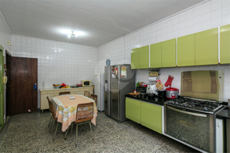Casa Térrea à venda com 4 quartos, sendo 1 suíte, em Alto da Boa Vista, São Paulo, SP