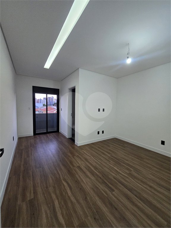 Sobrado à venda com 4 quartos, sendo 2 suítes,  em Vila Monumento, São Paulo, SP