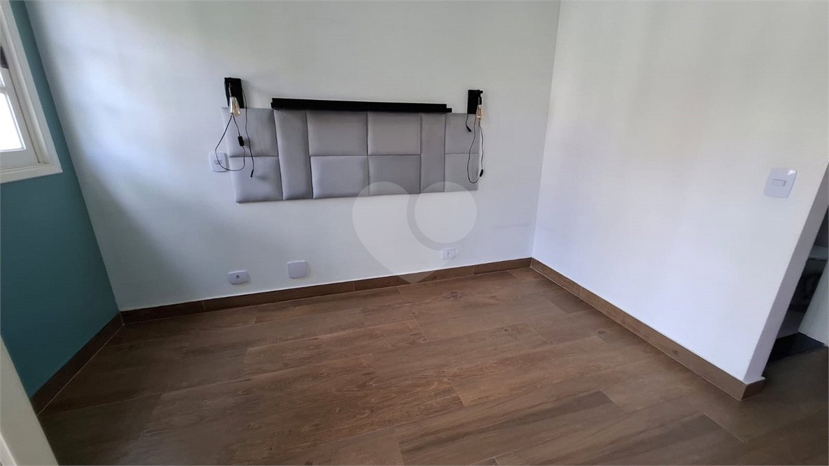 Casa à venda com 2 suítes no condomínio Village Palmas, São Paulo - SP