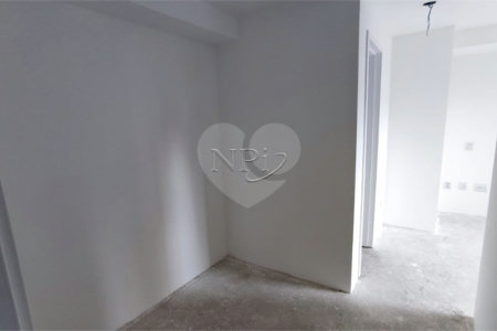 Apartamento à venda com 3 quartos, sendo 2 suítes,  em Moema, São Paulo, SP