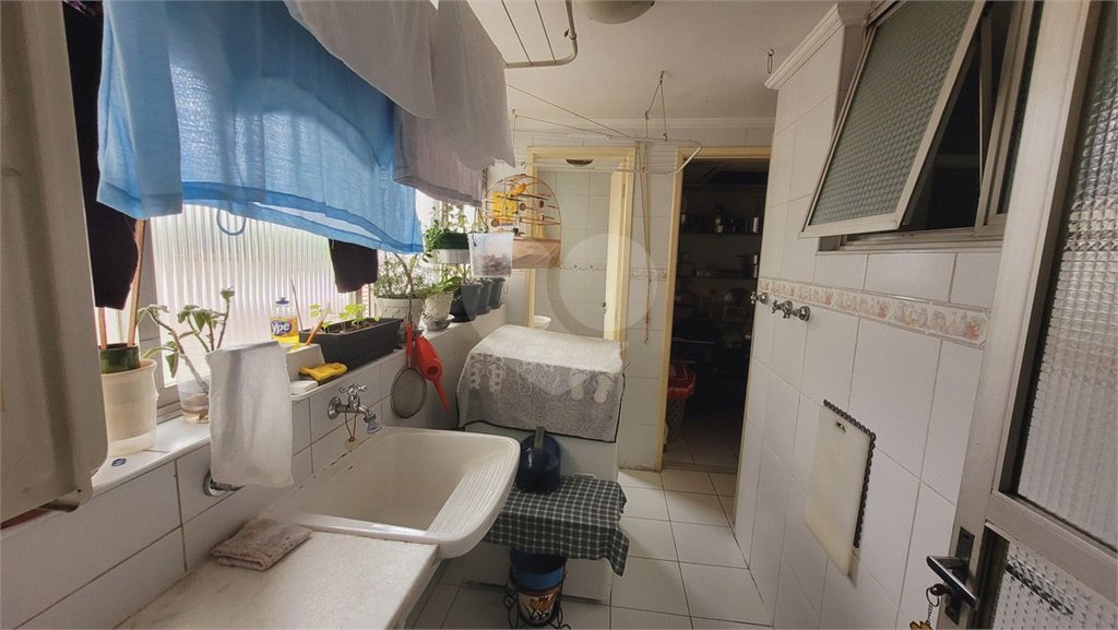 Apartamento à venda com 2 quartos, sendo 1 suíte, em Pinheiros, São Paulo, SP