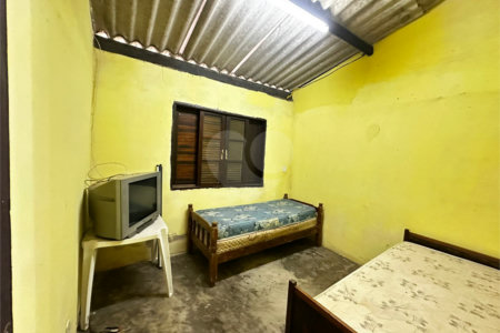 Chácara à venda com 3 quartos em Chácara Sete Cruzes, Suzano, SP
