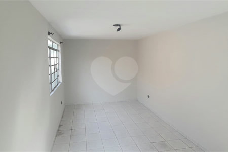Sobrado à venda com 3 quartos em Vila Nilo, São Paulo, SP