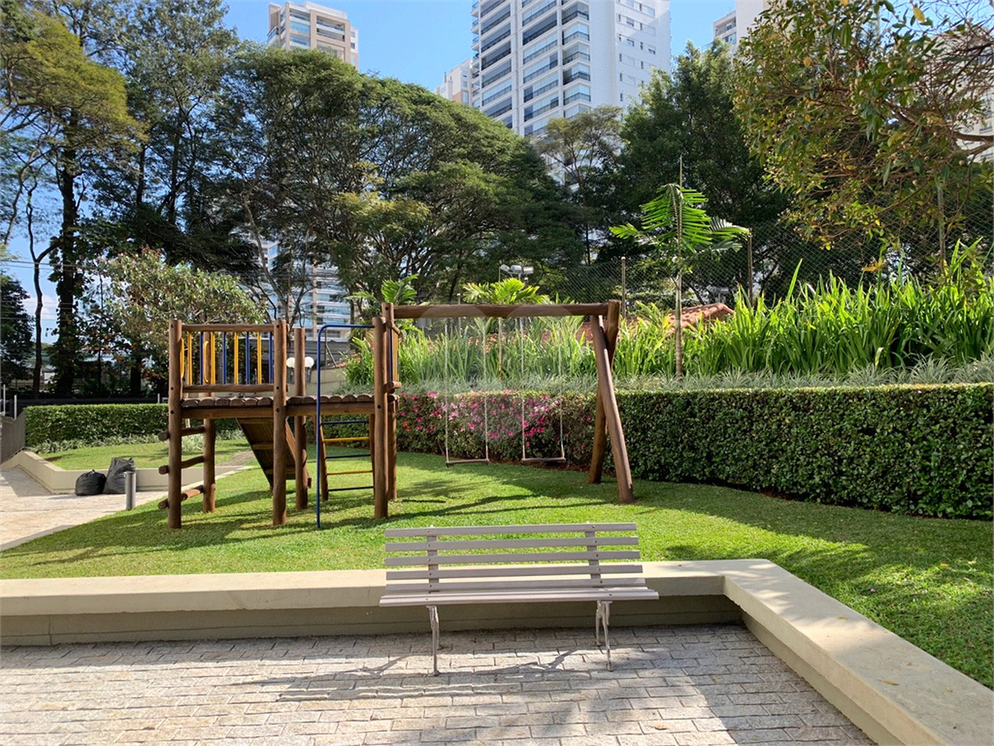 Cobertura à venda com 4 quartos, sendo 2 suítes, em Campo Belo, São Paulo, SP