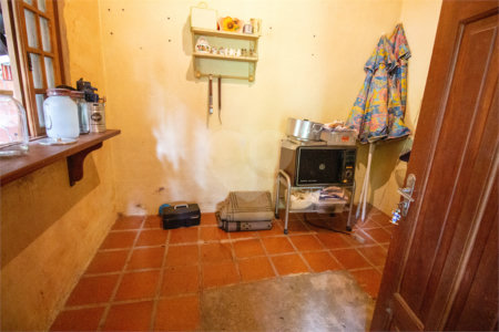 Chácara à venda com 4 quartos, sendo 2 suítes, em Vila Santa Rita, São Roque, SP