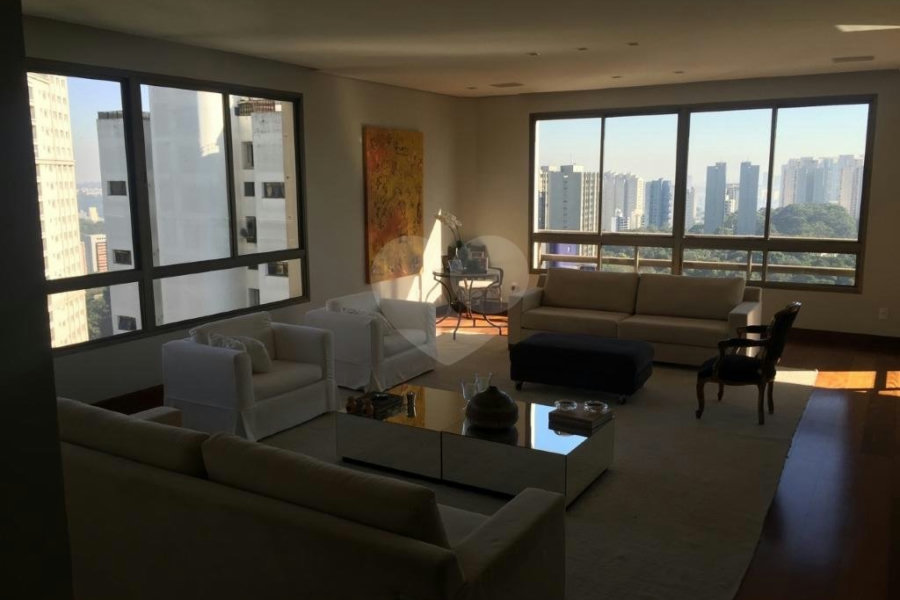 Apartamento à venda ou para alugar com 4 suítes em Morumbi, São Paulo, SP