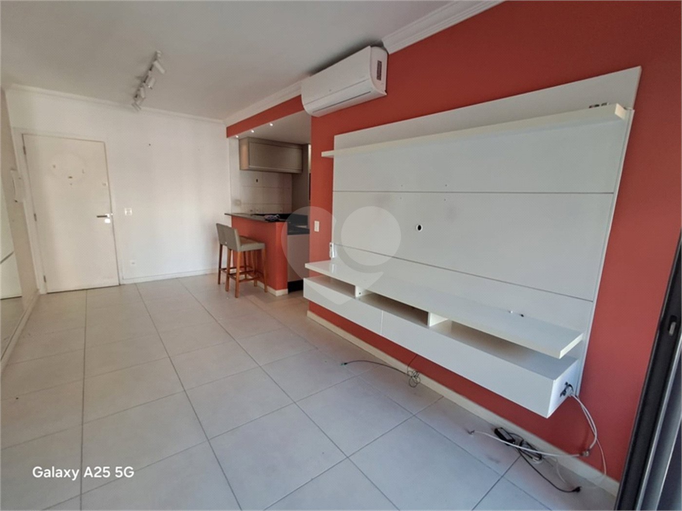 Apartamento à venda com 2 quartos, sendo 1 suíte,  em Parque Campolim, Sorocaba, SP